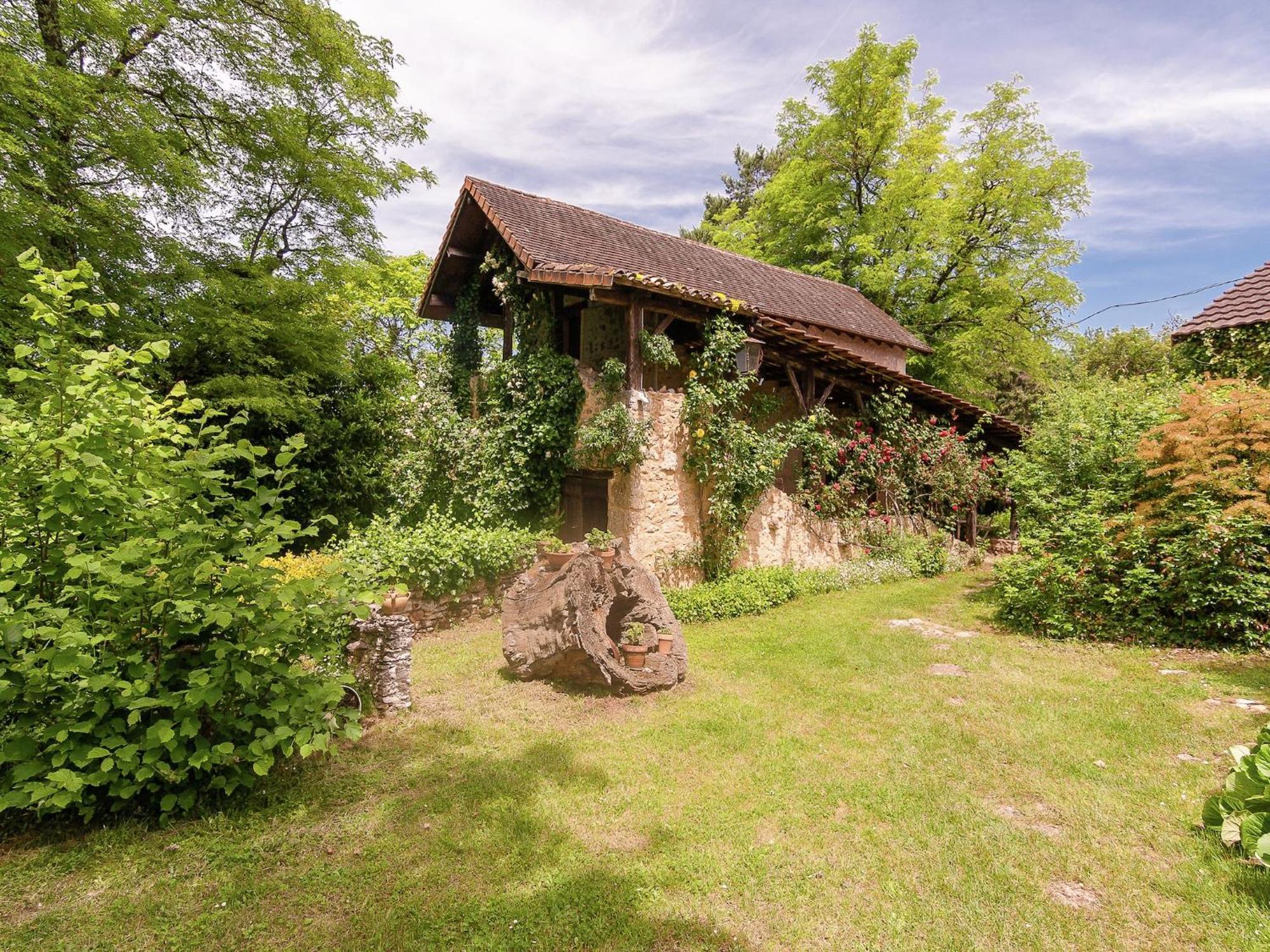 Cottage In Les Eyzies De Tayac Sireuil With Pool Meyrals Esterno foto