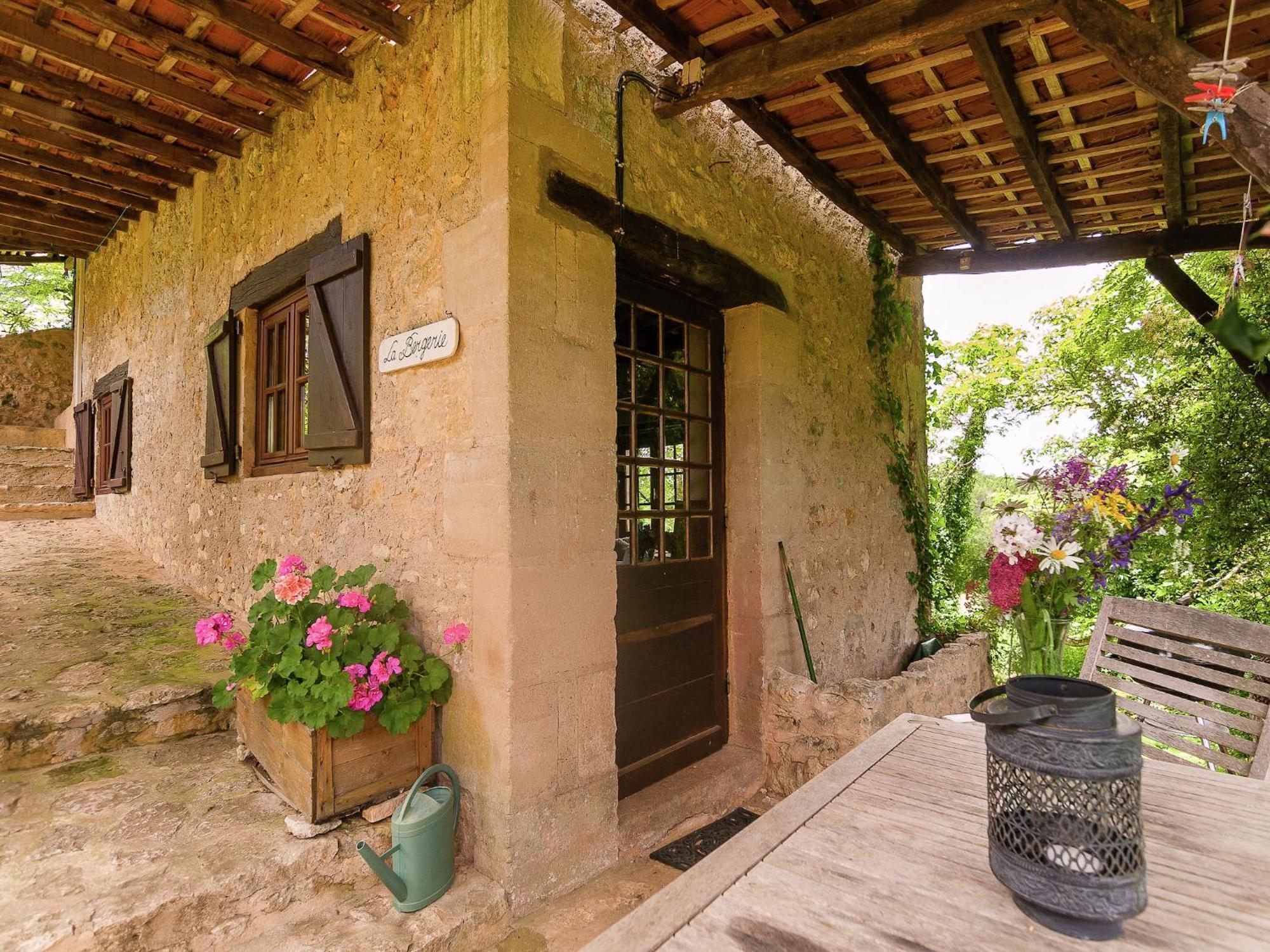 Cottage In Les Eyzies De Tayac Sireuil With Pool Meyrals Esterno foto